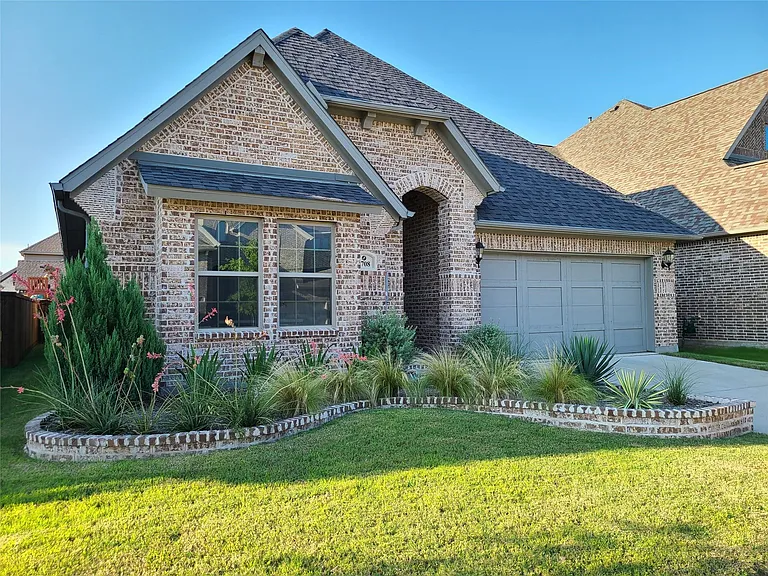 6708 Bermuda Ave — Photo 1