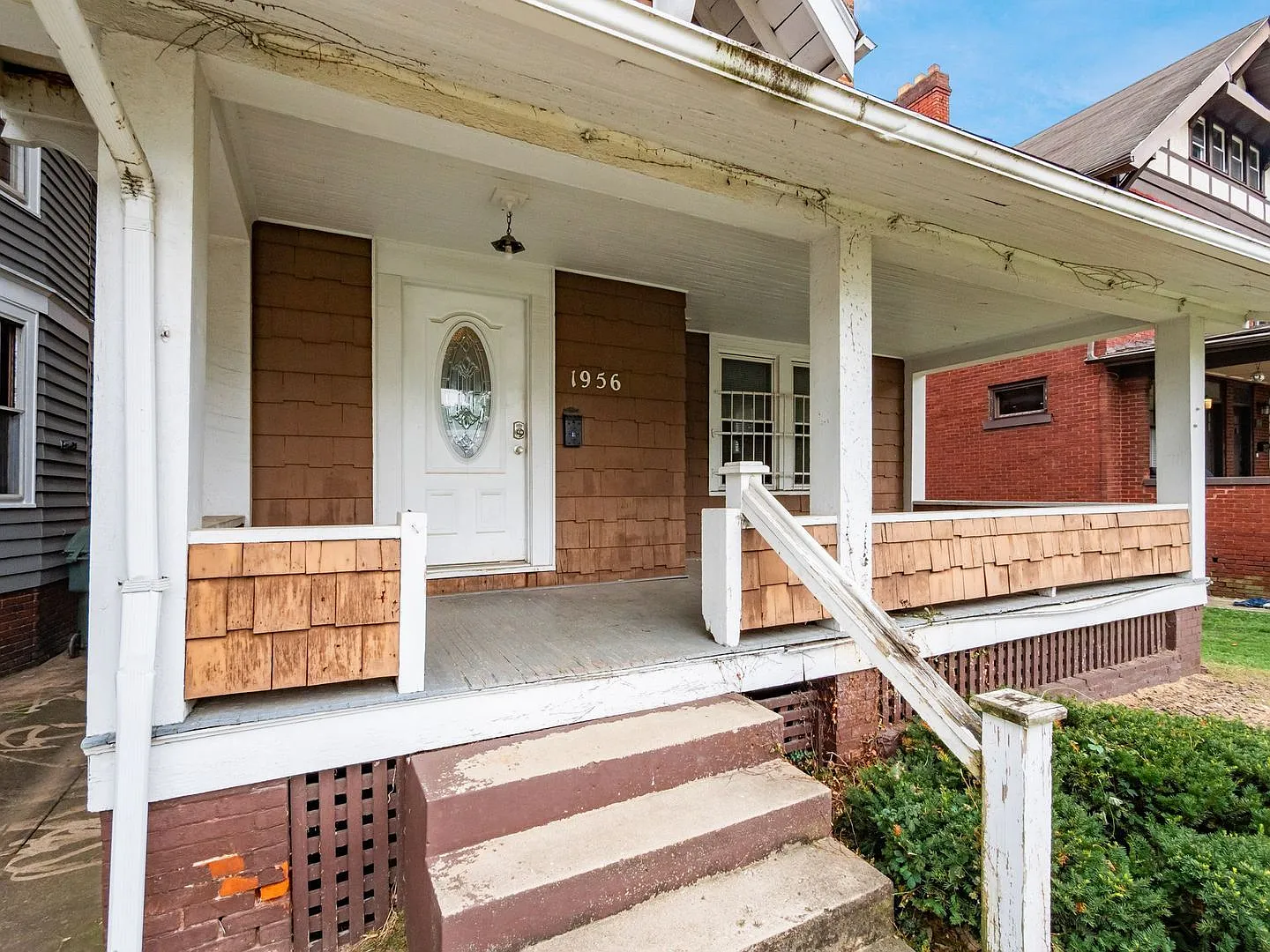 5 bed, 2.0 bath, $3,325 — Photo 2