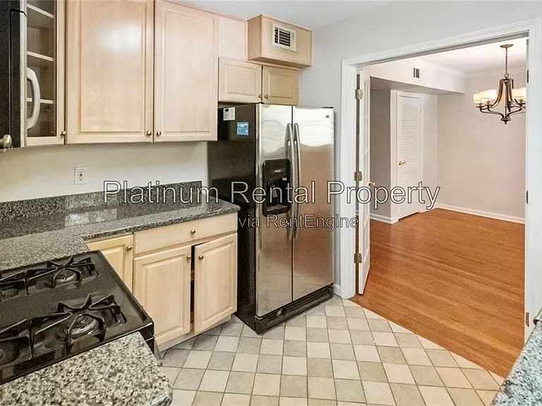 3660 Peachtree Rd NE #2C — Photo 10
