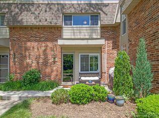 509 Longshore Dr, Ann Arbor, MI