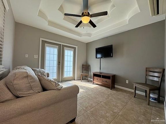 3rd image of 3912 Mallard Dr