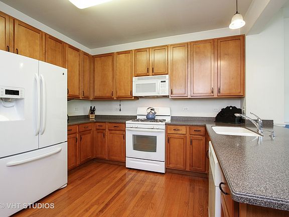 4th image of 101 Oak Knoll Ct