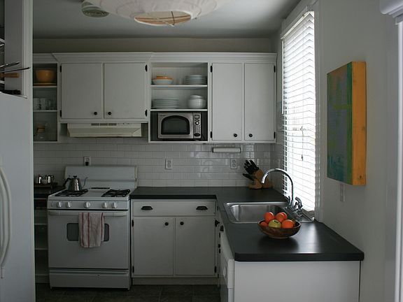 5th image of 3027 Grayland Ave