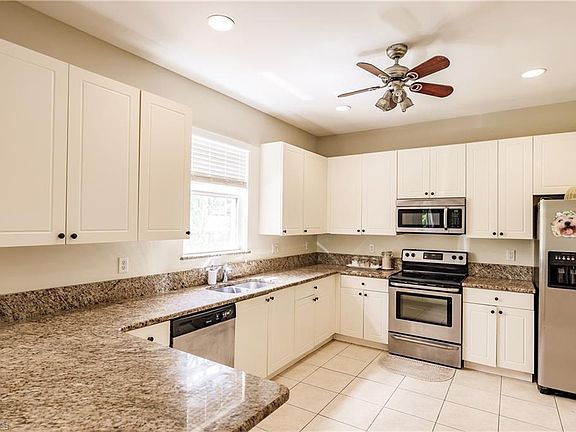 5th image of 10201 Southgolden Elm Dr