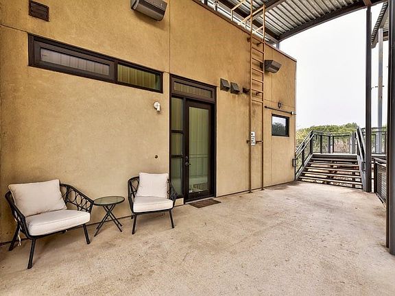 3rd image of 2525 S Lamar Blvd APT 316