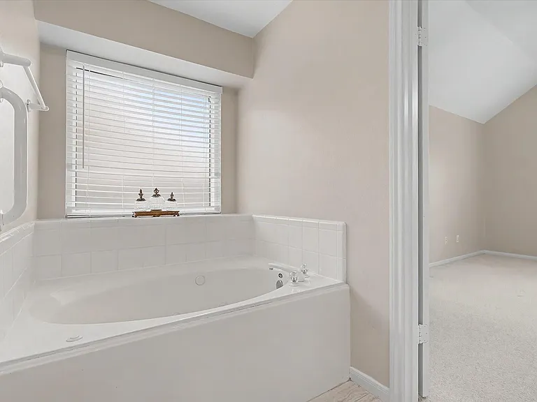 21702 Cayman Point Dr — Photo 28