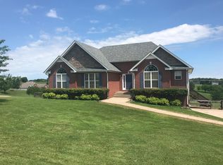 231 Seven Mile Ferry Rd, Cunningham, TN 37052