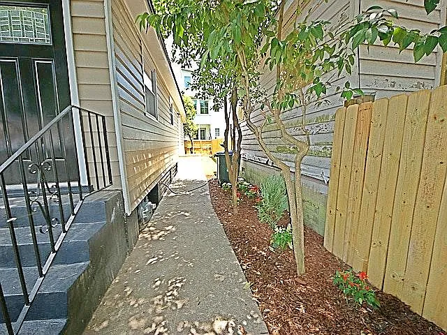 4 S Enston Ave — Photo 12