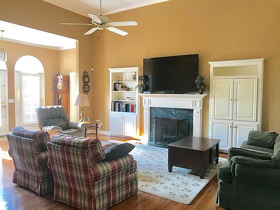 4th image of 2053 Huron Dr