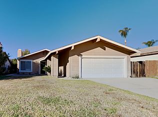 135 N Massachusetts St, Lake Elsinore, CA 92530