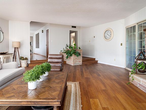 5th image of 575 Fairview Dr