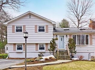 8 Caroline St, Burlington, MA 01803