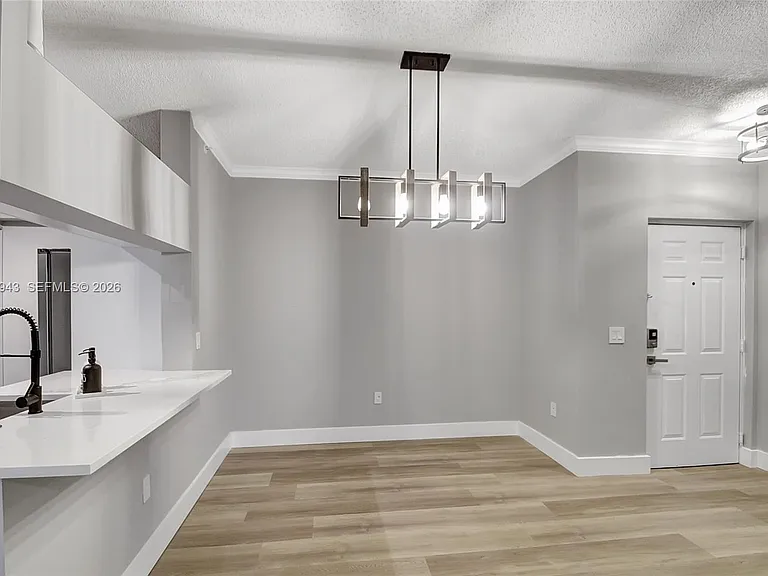 2206 Tuscany Way #2206 — Photo 3