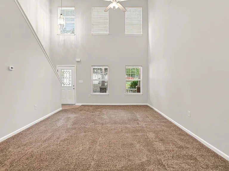 345 Doughton Ln — Photo 6