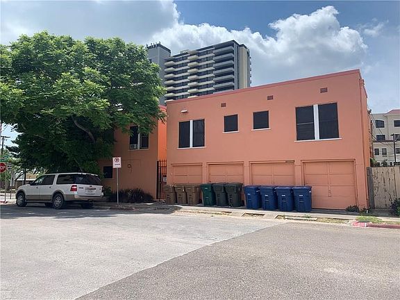 4th image of 323 N Carancahua St