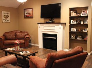 500 N Tucker St, Leonard, TX 75452