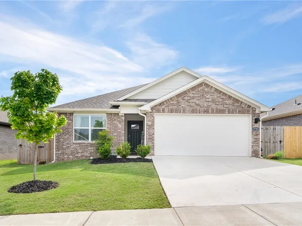 3785 Pinecrest St, Springdale, AR 72764