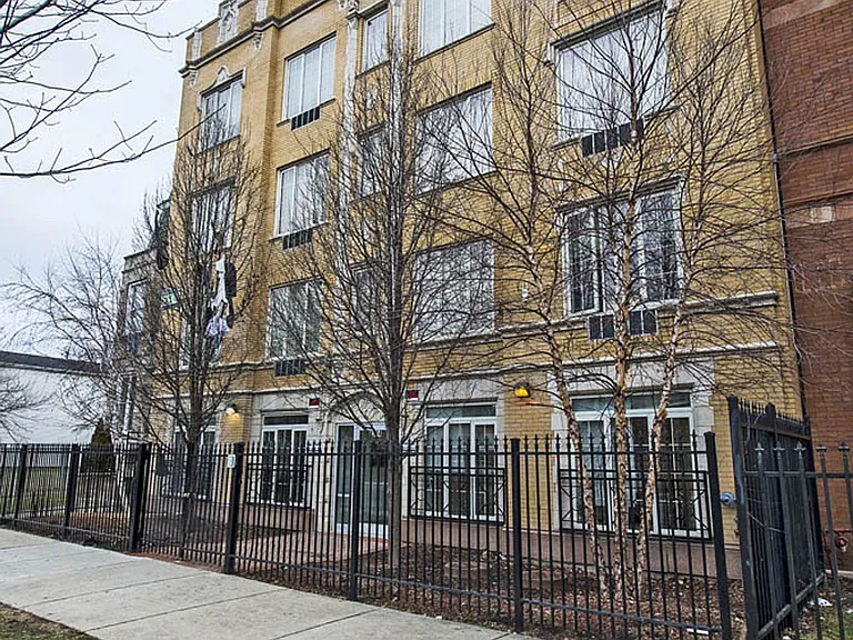 4114 W Washington — Photo 15