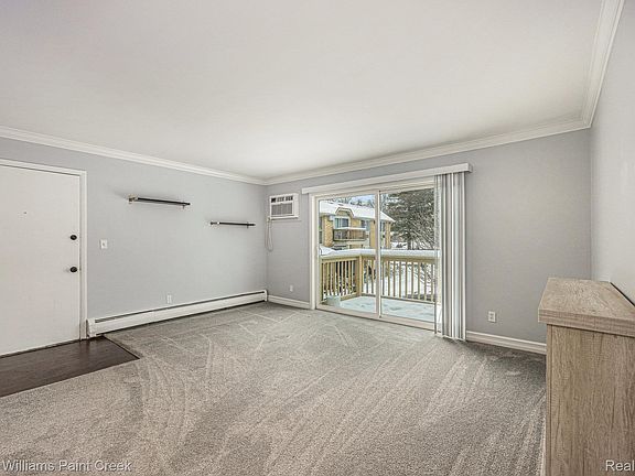 5th image of 417 Parkdale Ave Unit 20