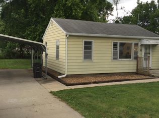 2923 Garfield Ave, Des Moines, IA 50317