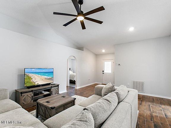 4th image of 3516 WENTWORTH Circle W