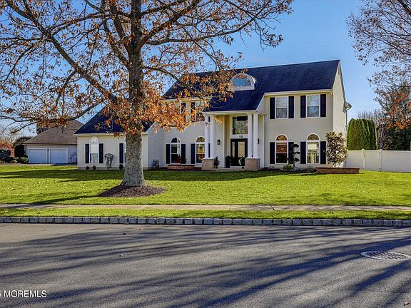 2nd image of 19 Polo Club Drive