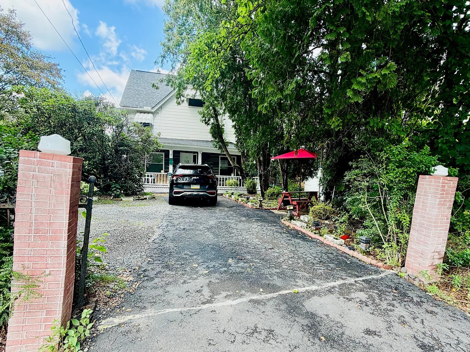 3 bed, 2078 sqft, $1,800 — Photo 1