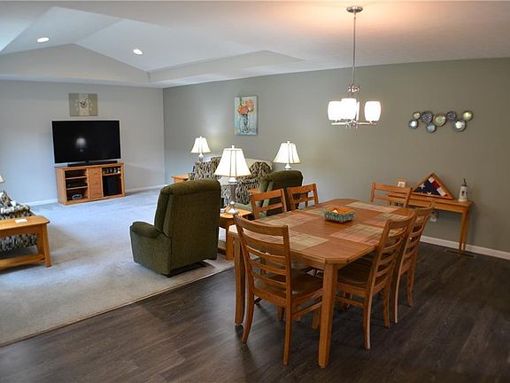 5th image of 8556 Woodbridge Ct