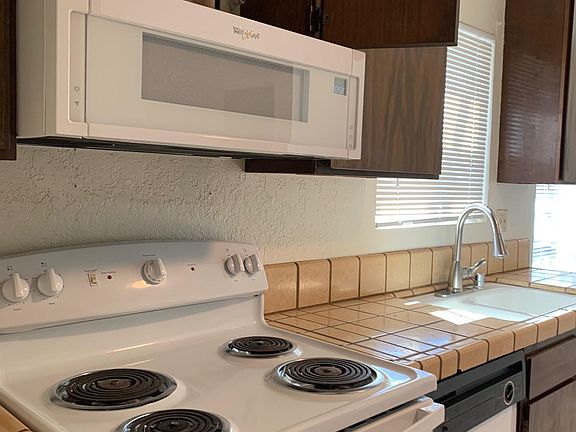 5th image of 278 Anna St Unit B