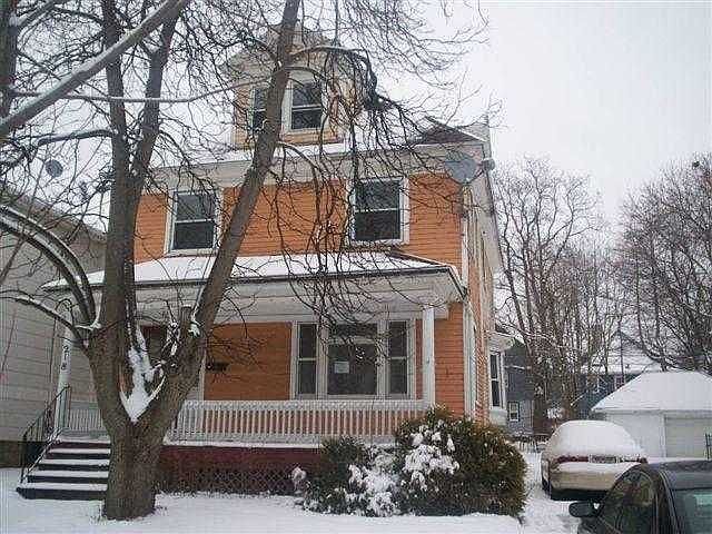 1st image of 218 Wellington Ave