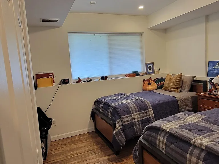 7648 Century Ct — Photo 31