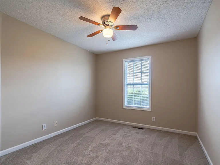 511 Potomac Dr — Photo 16