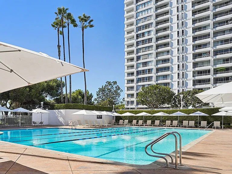 Heated pool with lap lanes