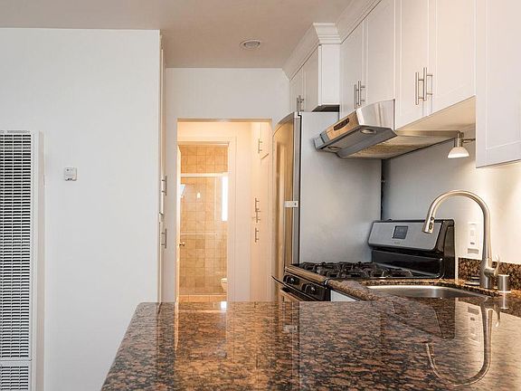 3rd image of 1066 Turquoise St #9