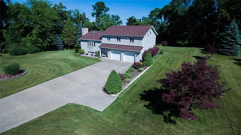 452 Old Hickory Dr photo 1