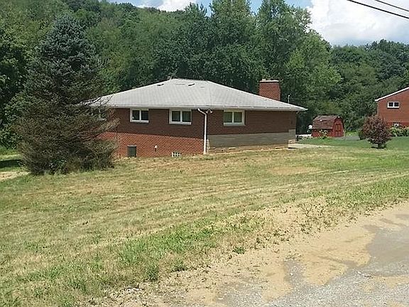 4th image of 118 Emerald Dr