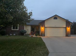 3104 Foxfire Dr, Dodge City, KS 67801