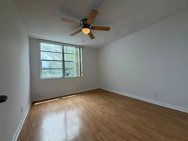 9470 Live Oak Pl #404 — Photo 7