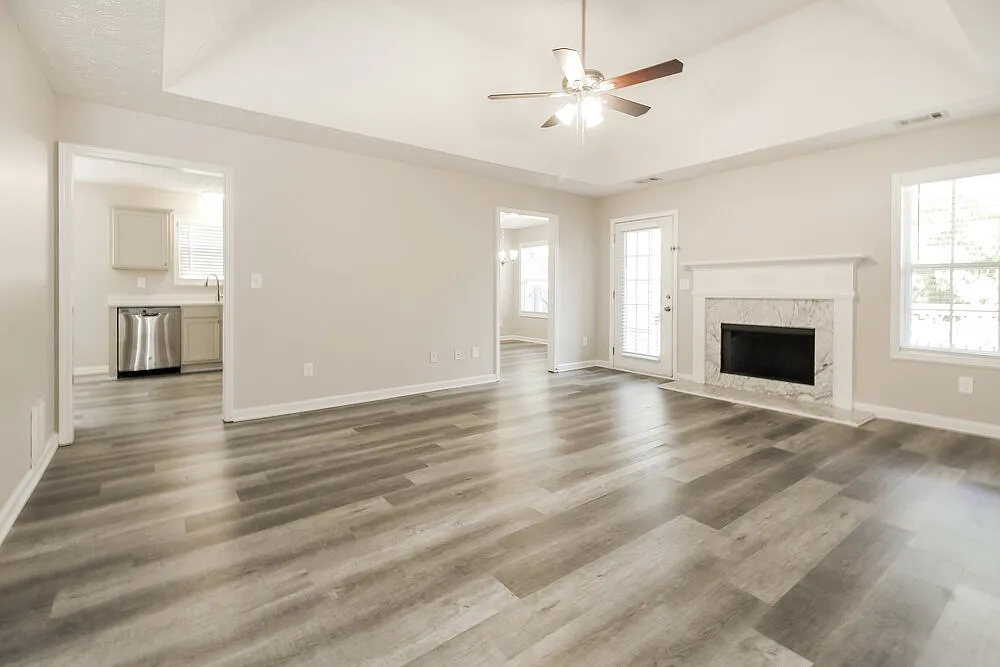 3 bed, 2.0 bath, 1683 sqft, $2,255 — Photo 4
