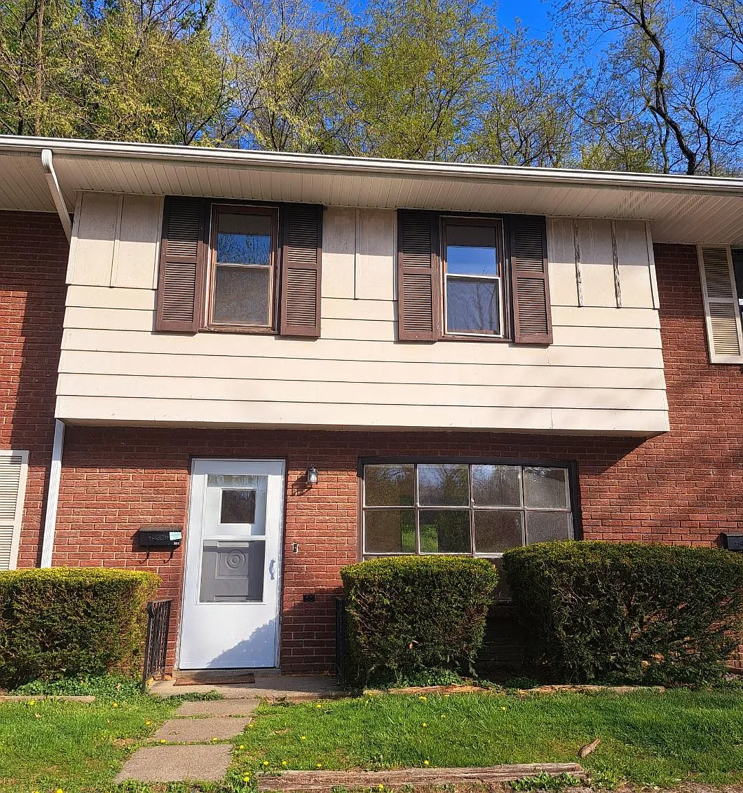 2 bed, 790 sqft, $1,084 — Photo 2