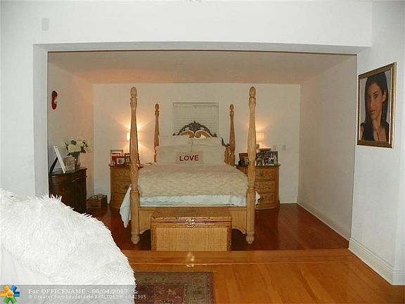 5th image of 151 Calle Largo Dr