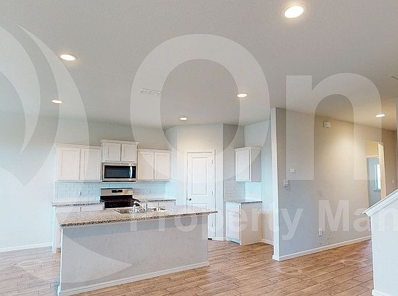 2nd image of 8529 Centerboard Ln