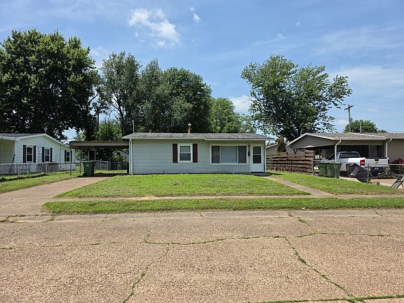 2nd image of 520 Fleetwood Dr