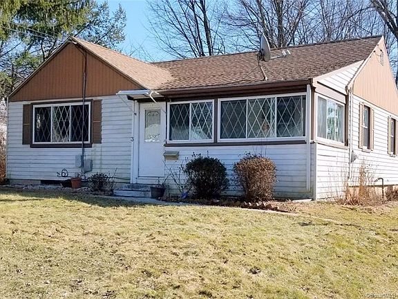 2nd image of 3 Elm Dr