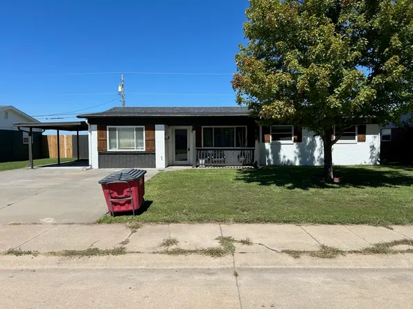 5818 Hemlock Dr, Great Bend, KS 67530