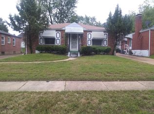1016 Groby Rd, Saint Louis, MO 63130