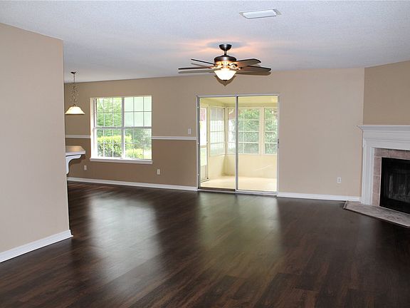 4th image of 411 W Rosetta Ave #11/2