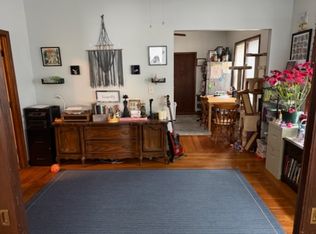 560 William St APT 1, Fall River, MA 02721