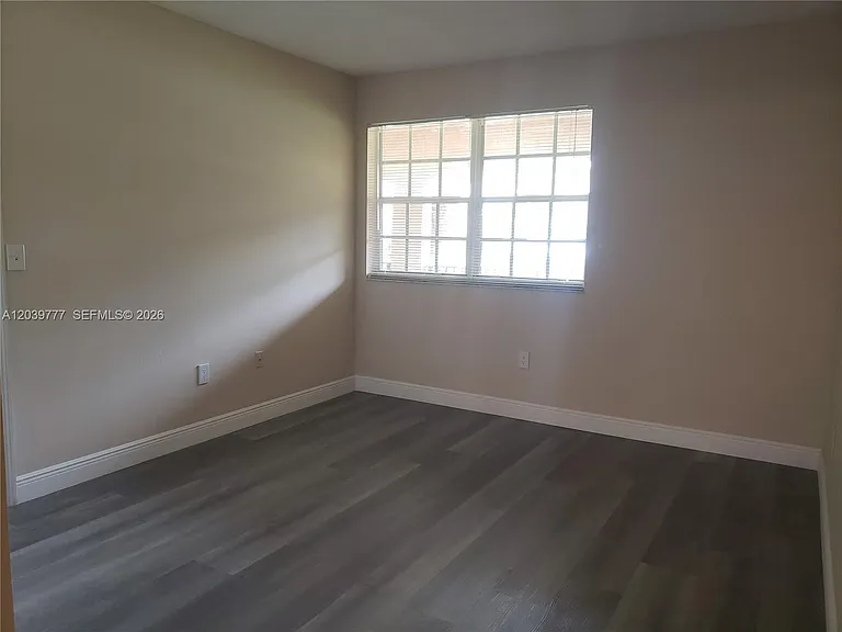 231 SW 116th Ave #19105 — Photo 13