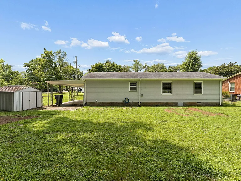 900 Velma Ln — Photo 22
